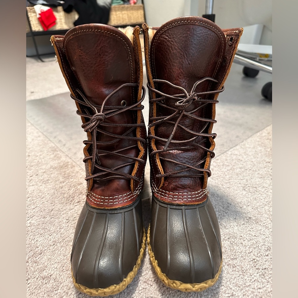 LL Bean Women's Bean Boots, 8" Shearling-Lined Insulated, size 6 M